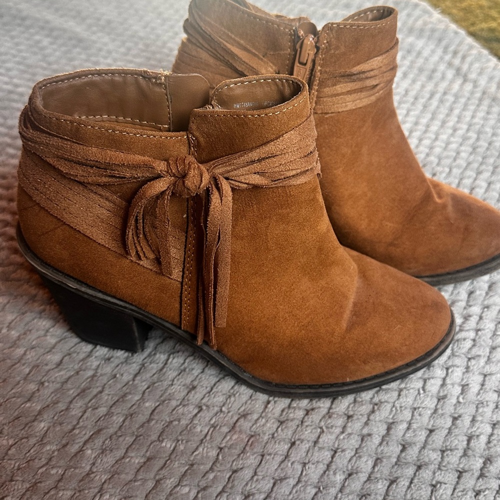 Time and Tru Women's Brown Heeled Boots Size 7.5